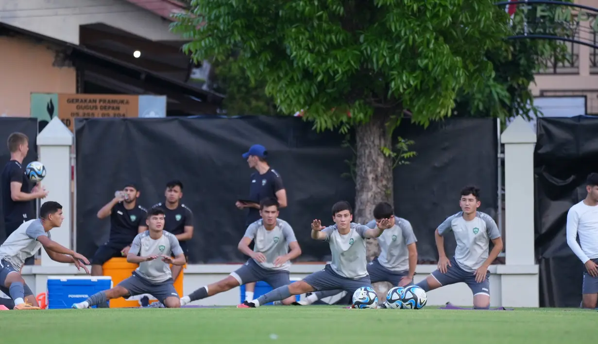 Timnas Uzbekistan U-17 untuk kali ketiga berhasil lolos ke-16 besar sepanjang keikutsertaannya di Piala Dunia U-17. (doc.LOC WCU17/RKY)