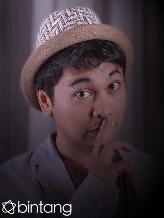 Menurut pria kocak ini, lucu yang terkonsep dengan baik akan lebih mudah diimplementasikan di atas panggung. Namun harus konsisten dengan konsep yang sudah disiapkan. (Andy Masela/Bintang.com)