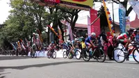 Tour de Singkarak 2018: Ratusan Pembalap Berjibaku Taklukan Jalur Sprint dan Tanjakan Etape I