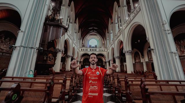 Jean Mota saat diperkenalkan sebagai pemain Persija. (Foto Media Persija)