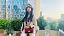 Di akun Instagramnya, Elvira Devinamira selalu membagikan aktivitasnya sehari-hari. Ia pun kerap memposting berbagai gayanya dalam balutan baju yang berbeda-beda. (Liputan6.com/IG/elviraelph)