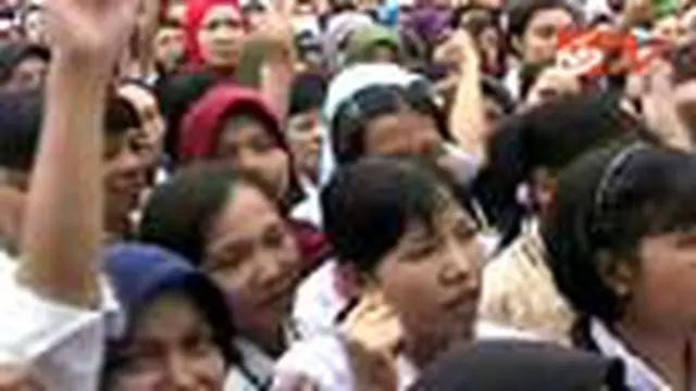 Ribuan Buruh di Cimahi Tuntut THR