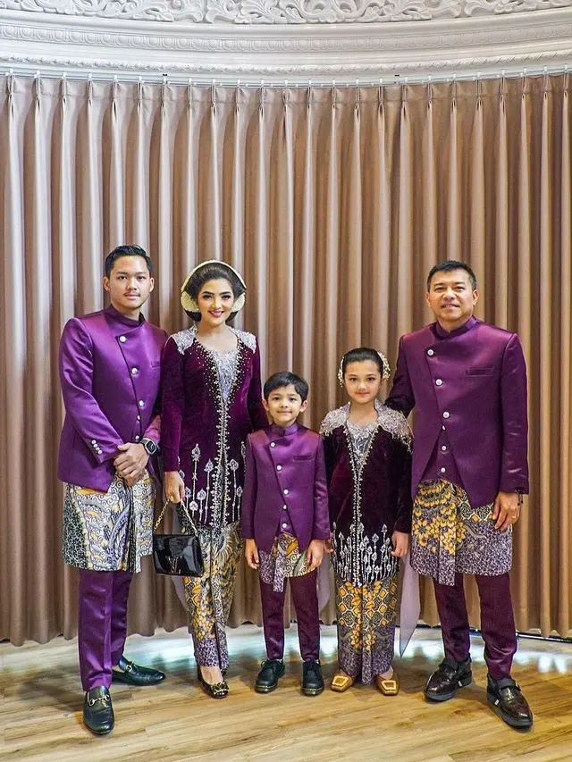 Potret Ashanty di Acara Mitoni Kehamilan Pertama dan Kedua Aurel Hermansyah