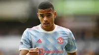 Mason Greenwood - Penyerang Setan Merah ini menolak bergabung dengan skuad Timnas Inggris pada Kualifikasi Piala Dunia 2022. Pelatih Inggris, Gareth Southgate, mengungkapkan sang pemain masih membutuhkan waktu untuk kembali membela The Three Lions. (AFP/Oli Scarff)