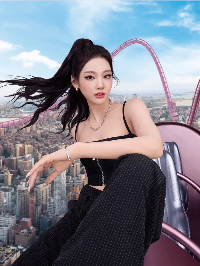 Anggota Girlband Hits Asal Korea Selatan, NINGNING, jadi Ikon Baru Maybelline New York (photo by Maybelline New York)