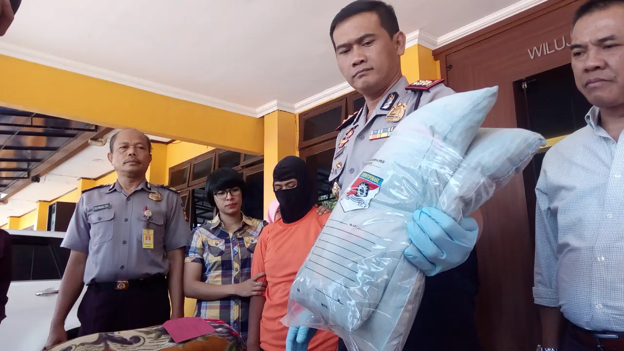 Gelagat Ibu Sebelum Nekat Duduki Bayinya Hingga Tewas