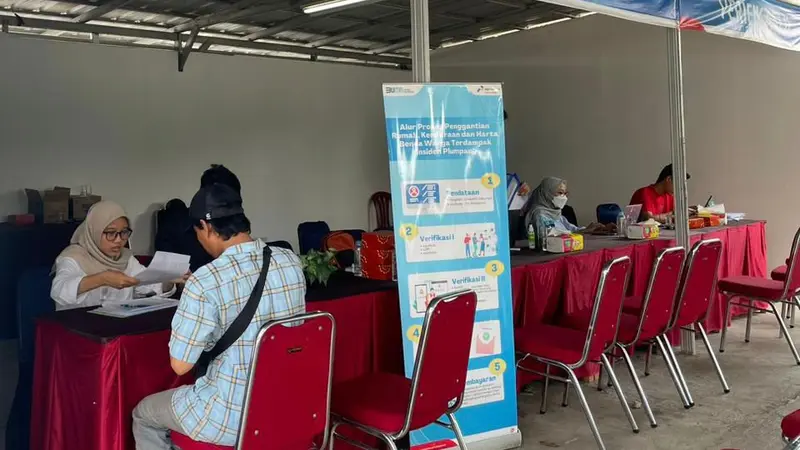 Pertamina melalui Pertamina Patra Niaga Regional Jawa Bagian Barat memastikan komitmen untuk terus bertanggungjawab terhadap warga terdampak atas insiden kebakaran area pipa Integrated Terminal Jakarta-Plumpang yang terjadi awal Maret lalu.