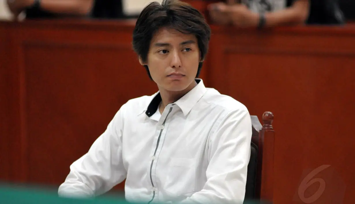 Roger Danuarta mengaku belum bisa berkomentar terkait tuntutan  tersebut. Rabu (11/6/14) (Liputan6.com/Panji Diksana)