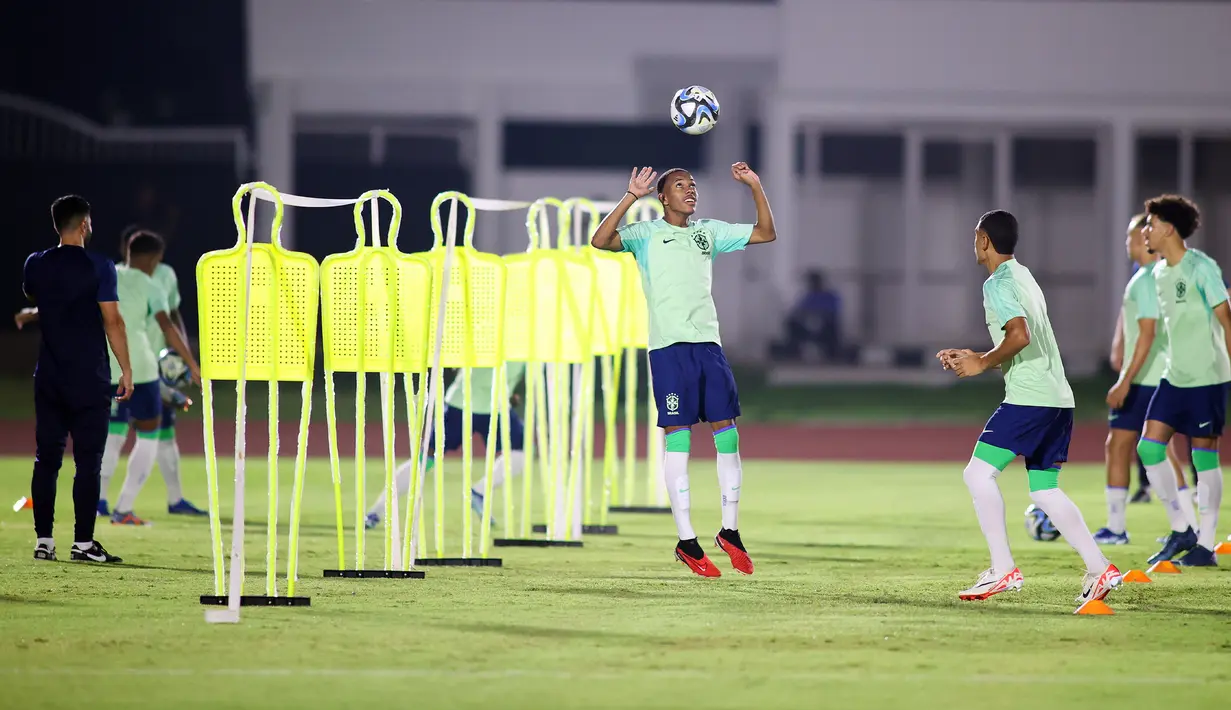 Pada pertandingan terakhir fase grup, Inggris akan melawan lawan terkuat, Brasil. Meski tidak menentukan status lolos Inggris ke fase gugur, laga ini tetap jadi kunci soal siapa yang bakal dilawan The Young Lions di 16 besar. (Doc. LOC WCU17/BRY)
