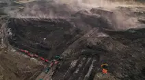Hari Kedelapan Petugas Terus Padamkan TPA Jatiwaringin