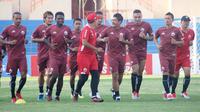 Persija Jakarta dalam sesi latihan di Stadion Sultan Agung, Bantul, menjelang duel kontra PSIS Semarang. (Bola.com/Ronald Seger)