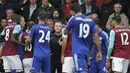 4. Jonathan Moss - Mungkin tindakannya tidak salah, namun menganulir gol Fabregas dan mengeluarkan Mourinho serta Matic dari lapangan telah membuat Chelsea terpuruk saat melawan West Ham. The Blues takluk 1-2. (AFP/Ian Kington)