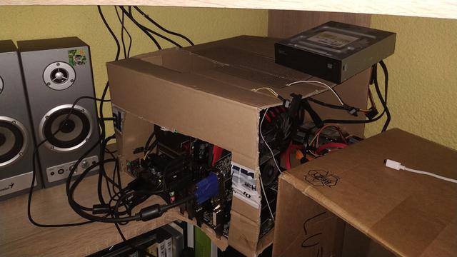 5 Potret Kocak Modifikasi Komputer Ini Bikin Geleng Kepala