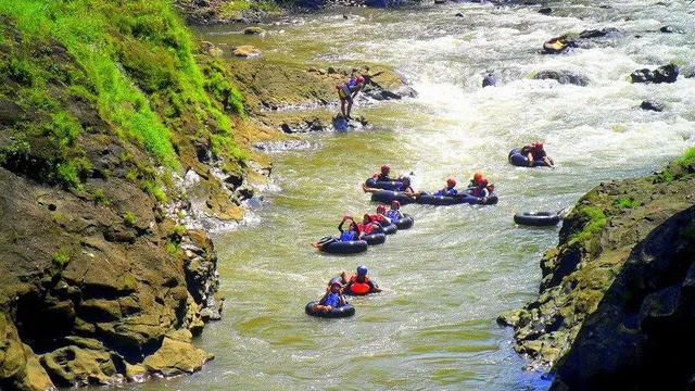 River tubing Sungai Klawing, Desa Onje, Mrebet, Purbalingga. (Foto: Liputan6.com/Pemkab PBG/Muhamad Ridlo)