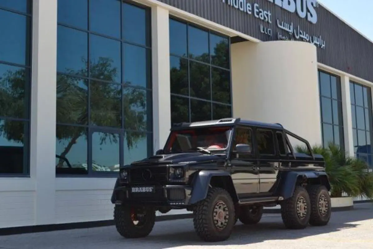SUV 6X6 Mercedes Mejeng Di Dubai