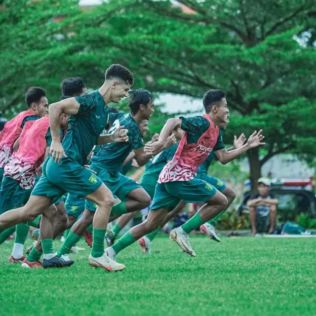 5 Potret Ruy Arianto, Gelandang Muda Persebaya Surabaya