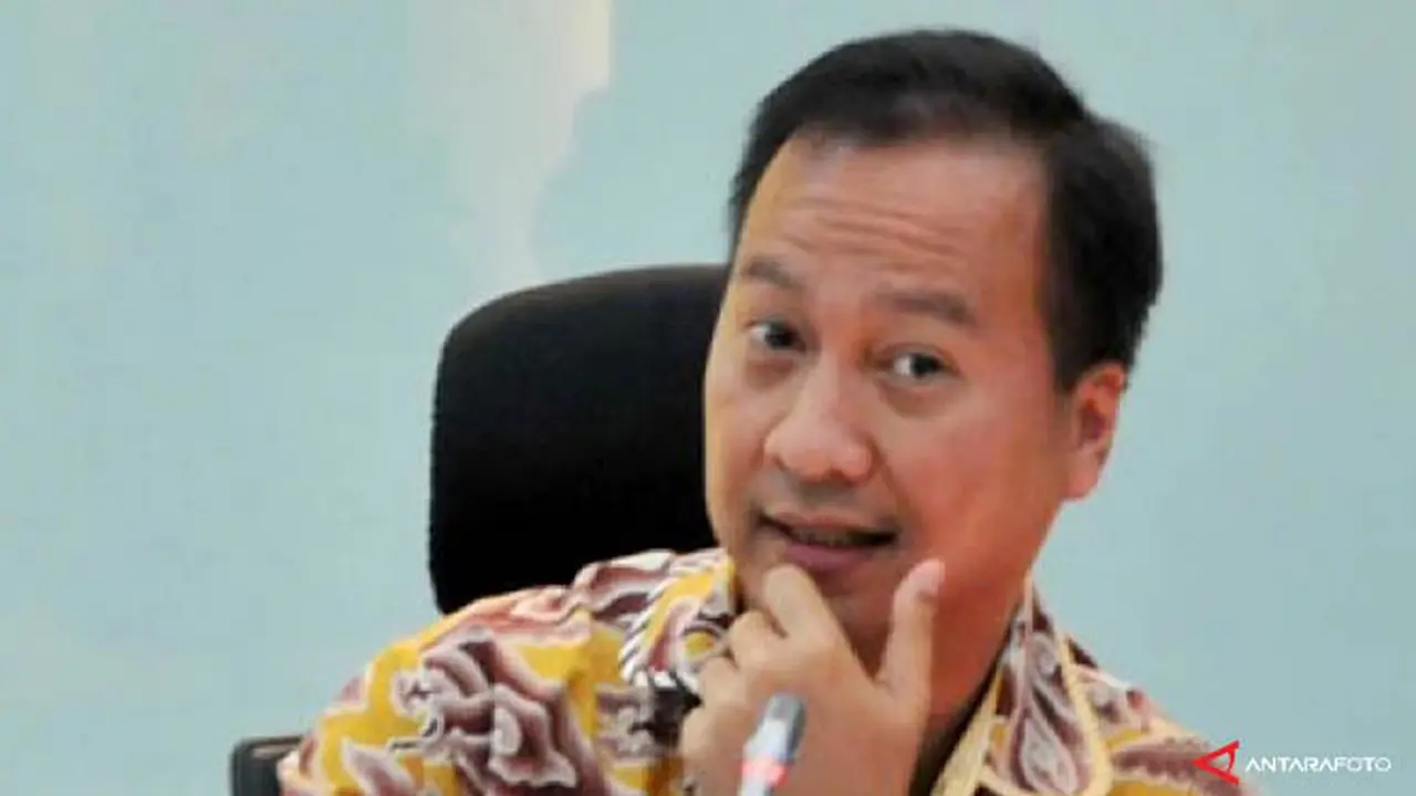 agus-gumiwang-131106b.jpg