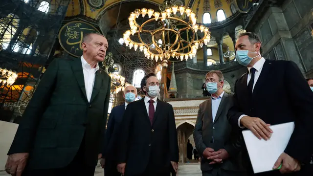 Erdogan Berkunjung ke Masjid Hagia Sophia