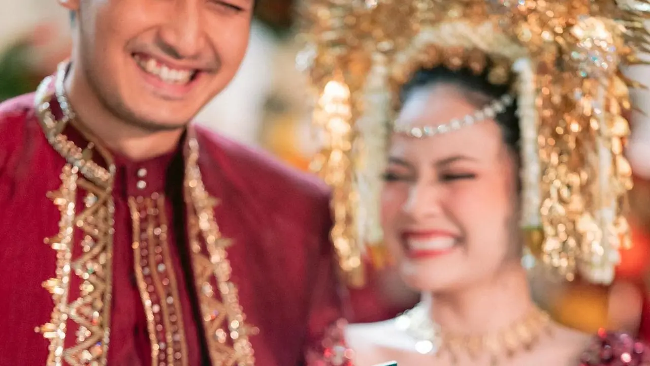 Resmi Menikah, Ini Potret Hanggini dan Luthfi Aulia dalam Balutan Adat Minang