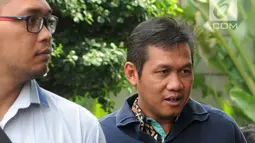 Direktur Bisnis PLN Regional Sumatera, Wiluyo Kusdwiharto tiba di Gedung KPK, Jakarta, Jumat (14/9). Wiluyo Kusdwiharto diperiksa terkait kasus suap Rp 4,8 miliar proyek pembangunan PLTU Riau-1. (Merdeka.com/Dwi Narwoko)