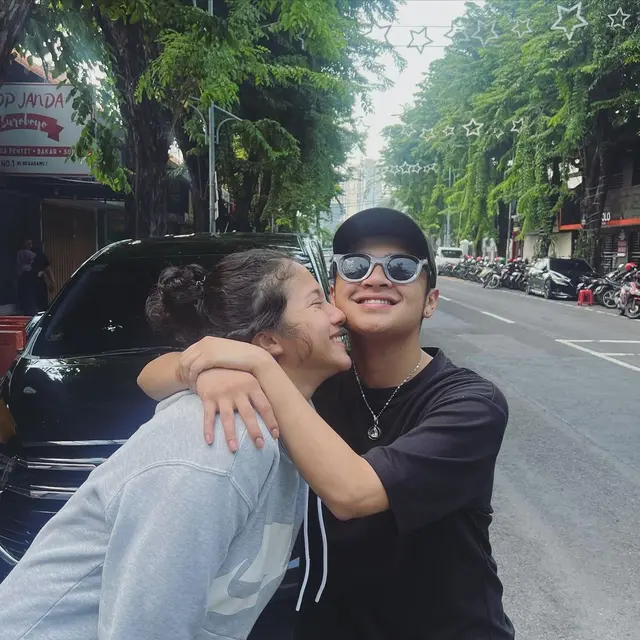 Bastian Steel dan Sitha Marino (Instagram/bastiansteel)