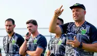 Bernardo Tavares Peringatkan Persebaya, Jangan Terkecoh Posisi Isenmulang FC