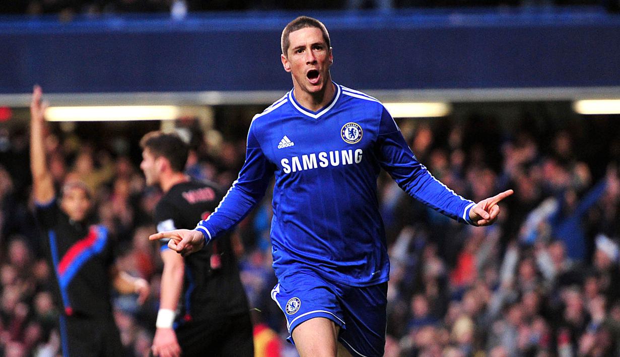 6. Fernando Torres (Liverpool) - Chelsea memboyong pria Spanyol ini dengan nilai transfer 58 juta euro (Rp 901,21 miliar). Namun sayang di Stamford Bridge pemain bernomor sembilan ini gagal menunjukan permainan terbaiknya. (AFP/Carl Court)