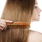 Cara ini ampuh untuk merawat rambut smoothing kamu agar tetap lurus dan halus. (via: gearku.com)