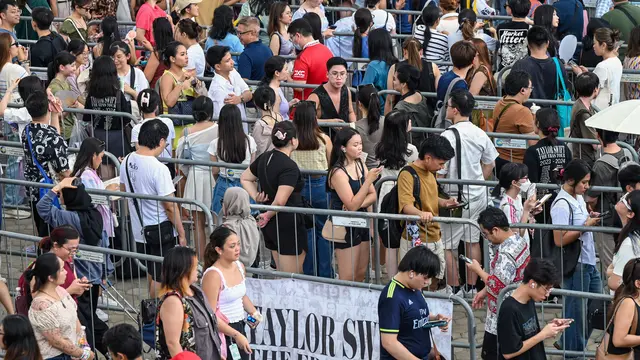 Kesal Penonton VIP Konser Taylor Swift di Singapura, Bayar Lebih Mahal tapi Pandangan Terhalang Penonton Kategori 1