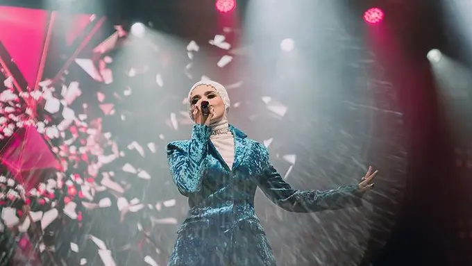 Mulan Jameela saat konser (Instagram/mulanjameela1)