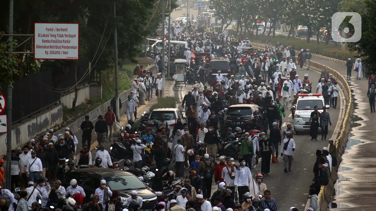 FOTO: Kemacetan Akibat Aksi Unjuk Rasa