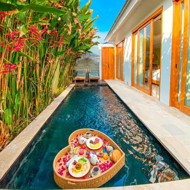 Sensasi Menginap dengan Private Pool Terpanjang di Seminyak