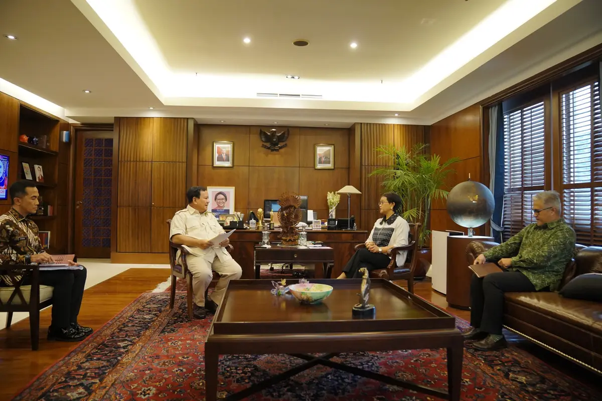 Menteri Pertahanan Prabowo Subianto menemui Menteri Luar Negeri Retno Marsudi