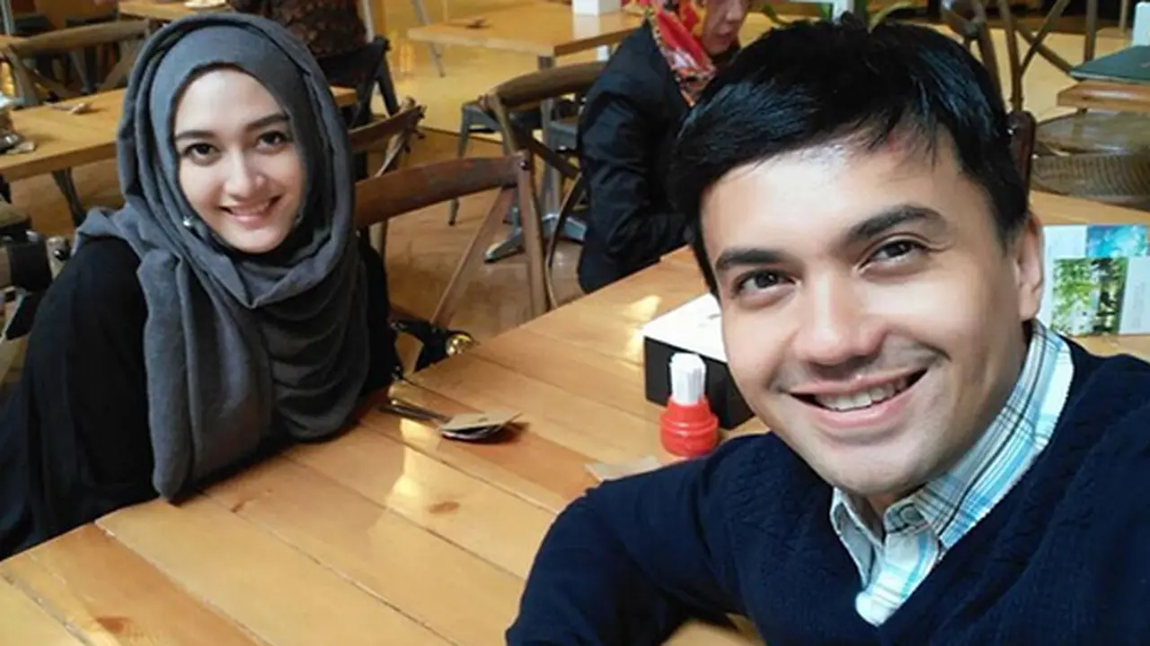 Indriani Hadi dan Sahrul Gunawan