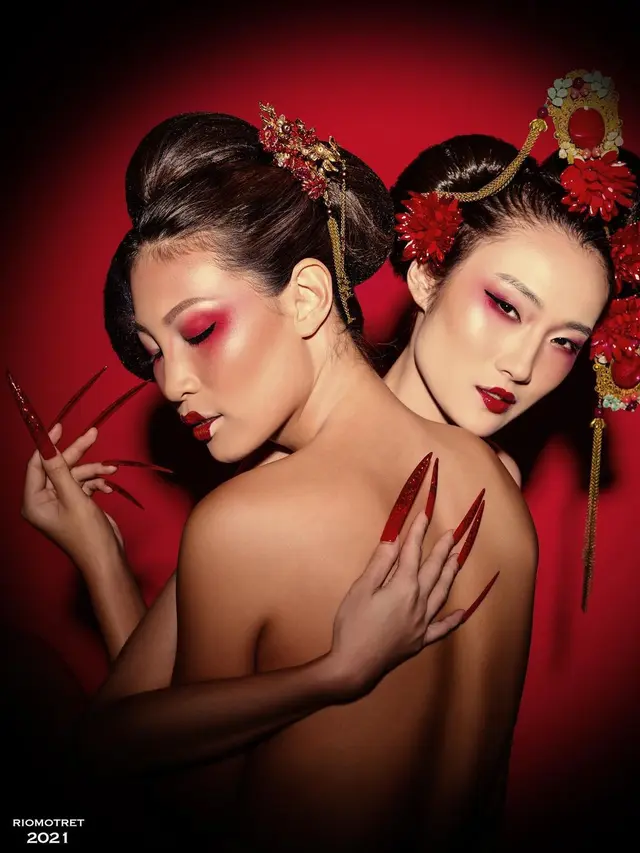 Gaya Pemotretan Patricia Gouw dan Ayu Gani Bertema Chinese Opera. (Sumber: Instagram/riomotret)