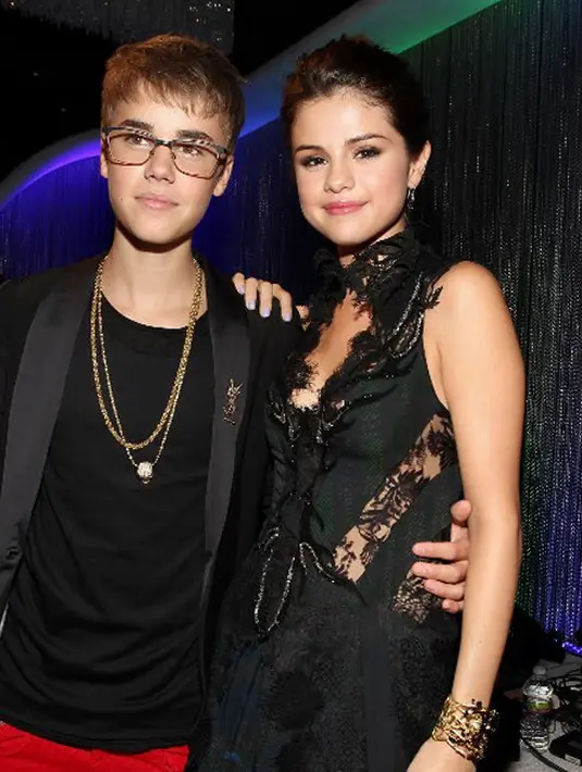 Sebagai mantan kekasih Selena, sepertinya menjadi hal yang wajar jika Justin ikut berkomentar. Namun Justin mengatakan hubungan Selena dan The Weeknd hanya setting-an untuk mendongkrak popularitas. (AFP/Bintang.com)