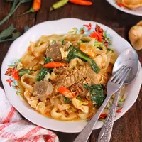 ilustrasi kwetiau kuah/Hanifah Kurniati/Shutterstock