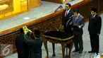 Sebelum Sidang Paripurna, Ketua DPR RI Setya Novanto melantik Anggota Dewan dari Fraksi PDIP yang baru, Dardiansyah yang menggantikan Ardiansyah, Jakarta, Kamis (20/8/2015). (Liputan6.com/Faisal R Syam)