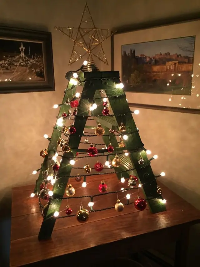 6 Ide Pohon Natal Paling Kreatif (sumber: christmas365greetings)