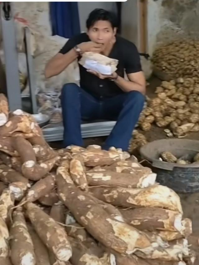 Arya Khan Suami Pinkan Mambo