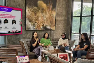 Aksi nyata penggemar K-Pop setop pendanaan Hana Bank ke energi fosil.