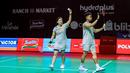 Pasangan ganda campuran Indonesia, Jafar Hidayatullah/Felisha Pasaribu merayakan kemenangan atas wakil Korea Selatan, Kim Jae Hyeon/Jang Ha Jeong dalam babak 32 besar Indonesia Open 2026 di Istora Senayan, Jakarta, Rabu (03/06/2026). (Bola.com/Bagaskara Lazuardi)