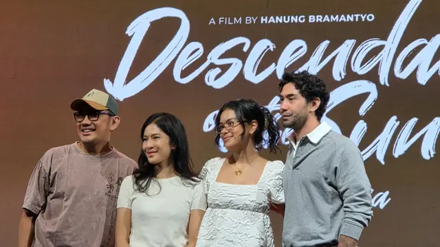 Para pemain film Descendants Of The Sun dan sutradara Hanung Bramantyo dalam IdeaFest 2026. (Ratnaning Asih/ Liputan6.com)