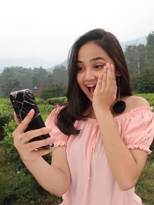 (Instagram/syifahadjureal)