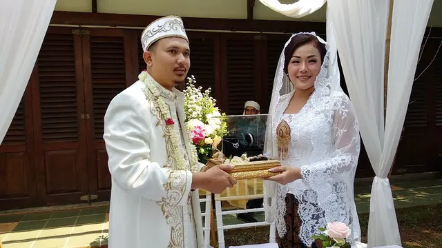 [Bintang] Resmi Menikah dengan Chef Aiko, Saugi Malah Meneteskan Air Mata