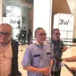 Menteri Perdagangan (Mendag) Zulkifli Hasan menghadiri acara Jakarta Fashion Week (JFW) di Pondok Indah Mall 3, Jakarta Selatan, Senin, (23/10/2023). (Elza/Liputan6.com)