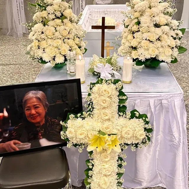 Ibunda Gading Marten, yakni Farida Sabtijastuti meninggal dunia. (Foto: Dok. Instagram @gadiiing)