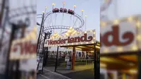 Detik-detik Ayah Selamatkan Anak Nyaris Jatuh dari Roller Coaster