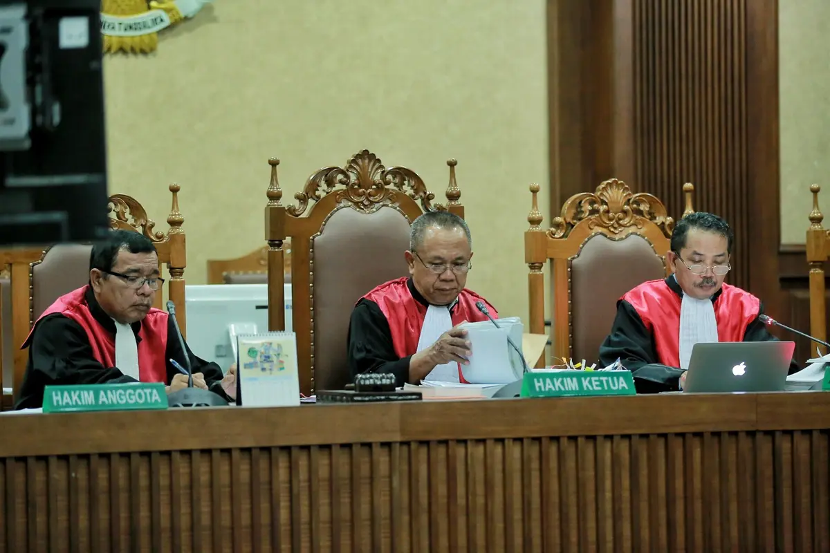 [Bintang] Hakim Heran dengan Sikap Tenang Jessica Wongso