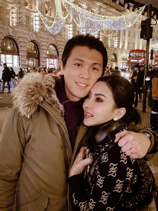 Reino Barack dan Syahrini